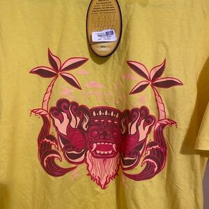 Krisna Bali XL Yellow T-Shirt-Red Orange Graphic Totem Spiritual Mythical NWT